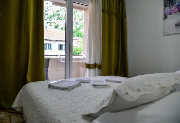 Suite with balcony and with mountain view