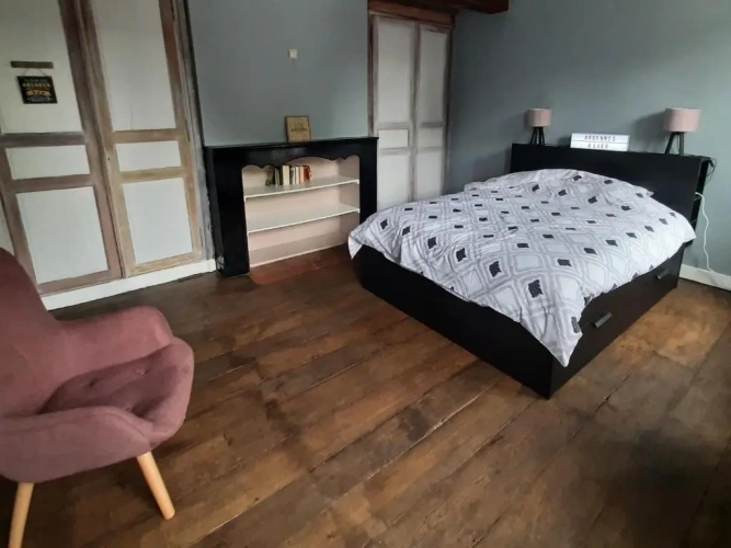 5 Bedrooms Cottage