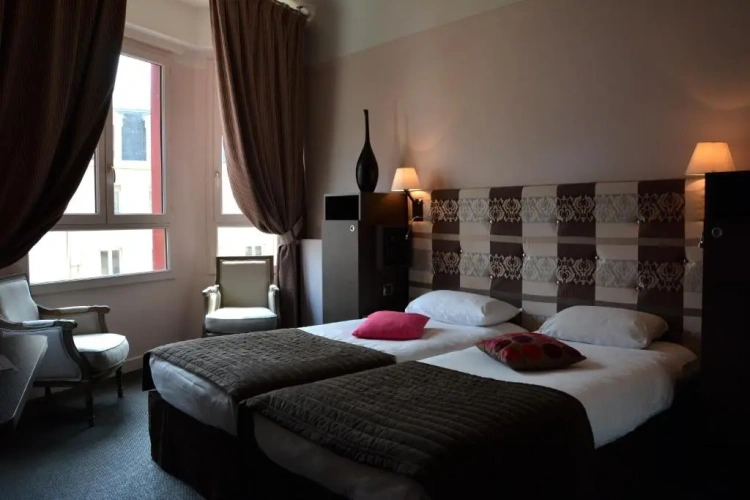 Comfort Twin room with partial sea view