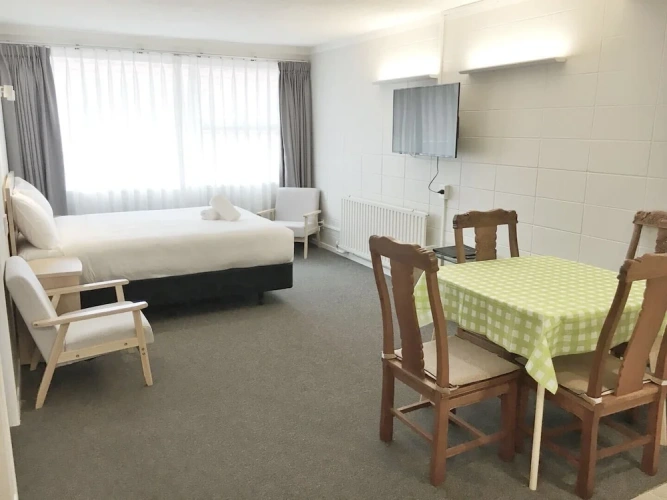 1 Bedroom Quadruple Suite