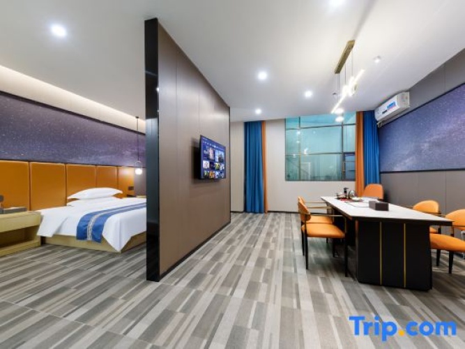 1 Bedroom Deluxe Suite