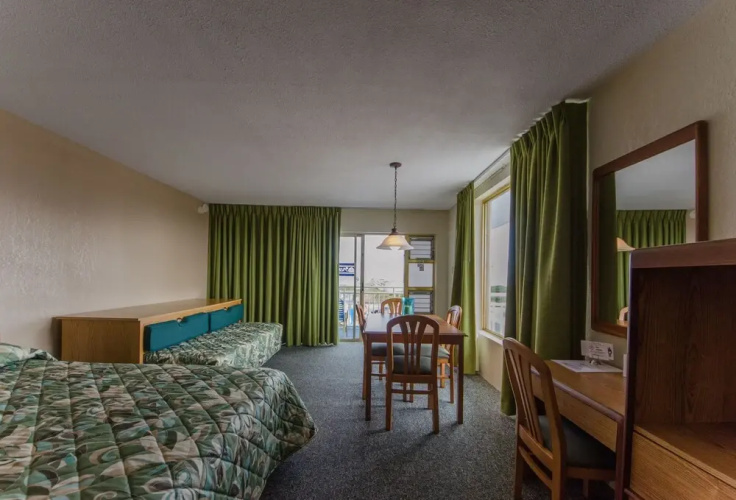 Attache Motel