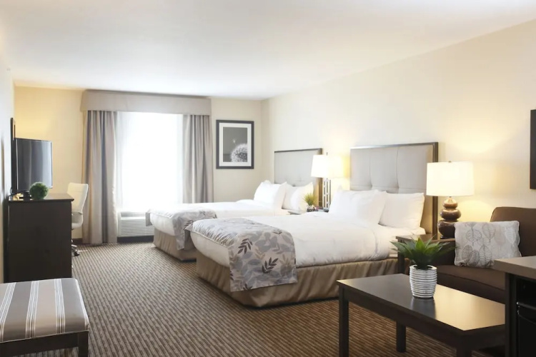 Olds Pomeroy Inn And Suites
