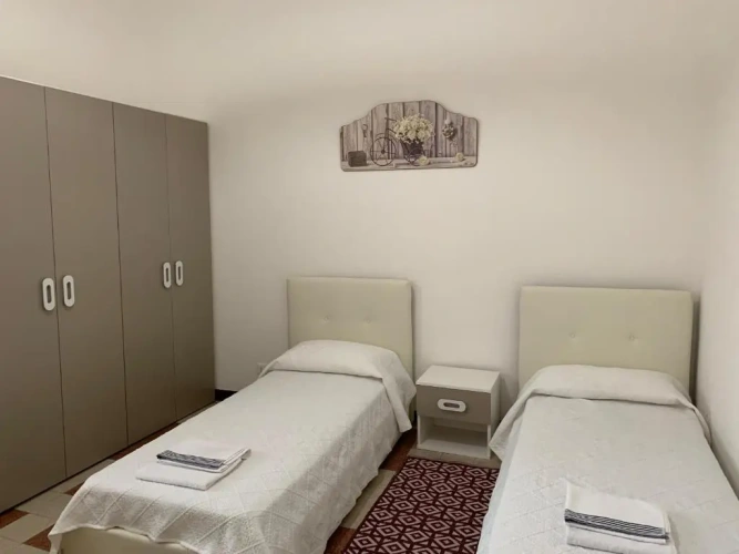 2 Bedrooms Cottage