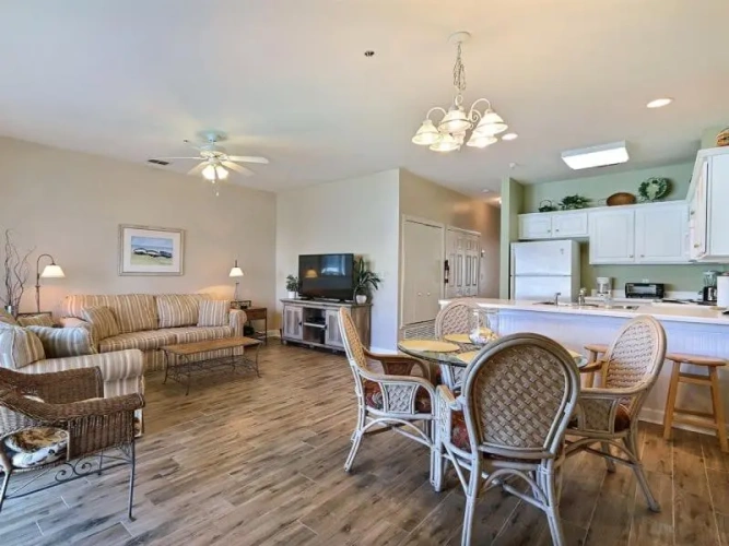 2 Bedrooms Apartment