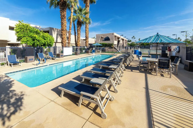 GetAways at Vista Mirage