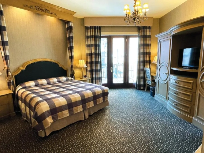 Deluxe Double Suite