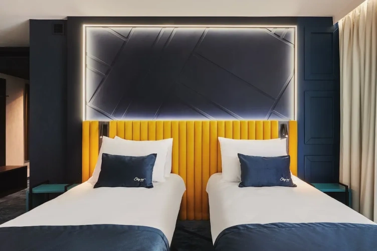 Premium Twin room