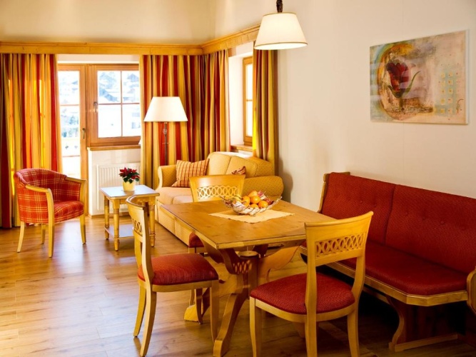 3 Bedrooms Apartment