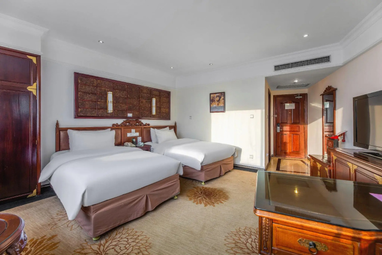 Jindu Crown Hotel