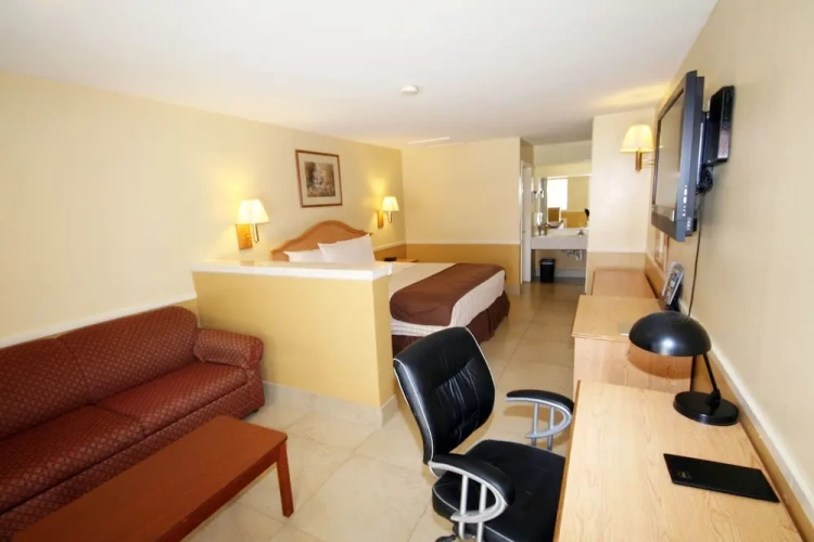 Standard Double Suite