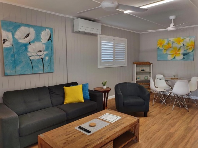 2 Bedrooms Apartment