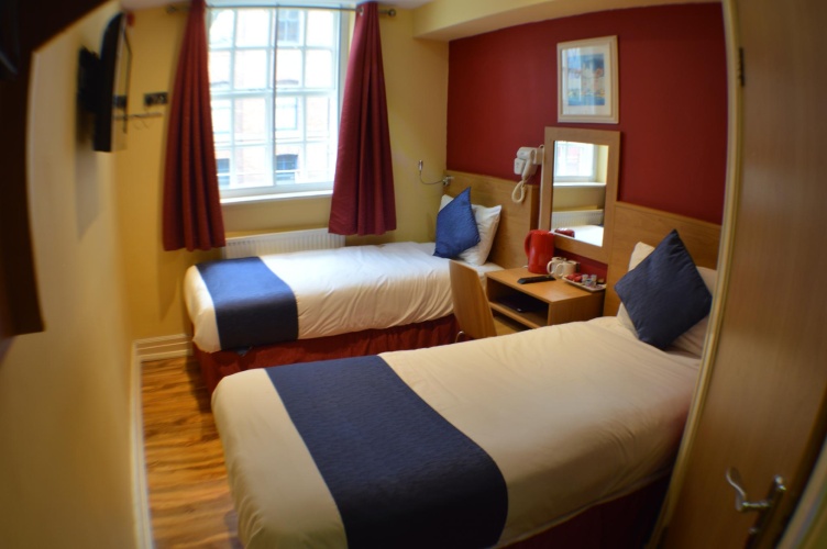 Standard Twin room
