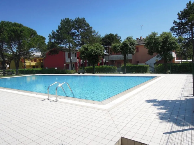 Functional Flat in a Fantastic Residence With Pool
