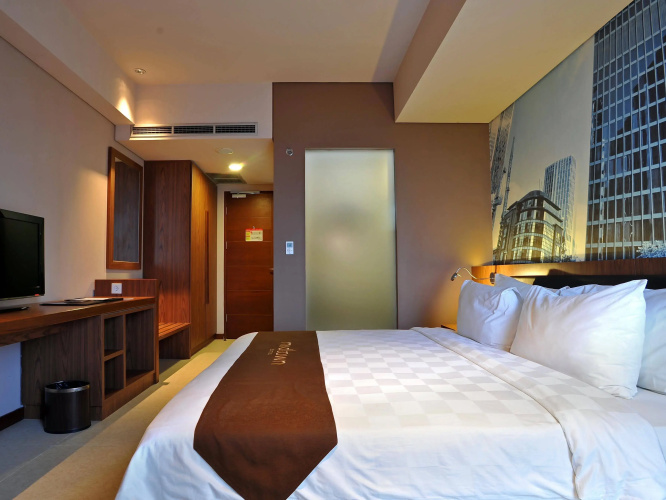 Midtown Hotel