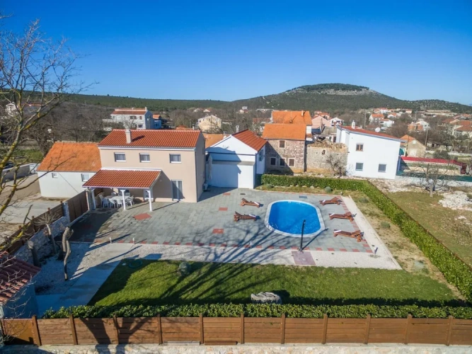 3 Bedrooms Villa with balcony and with pool view