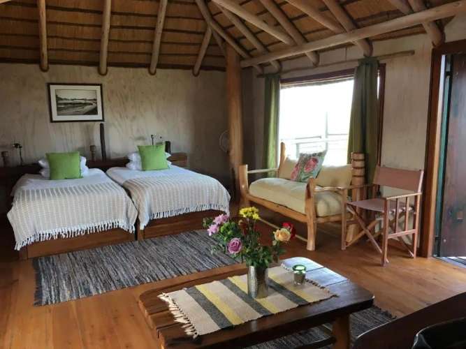 Bungalow with balcony and with partial sea view