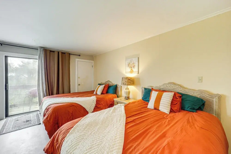Walk to Hiking & Skiing: Beech Mountain Condo