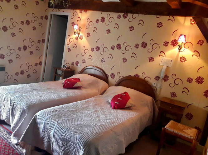 Logis Le Clos du Montvinage Rest. Auberge Val De l'Oise