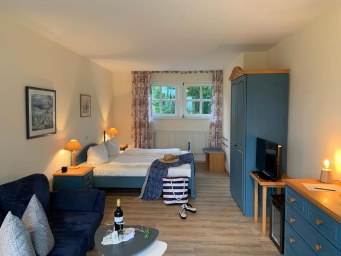 Standard Double Basement room