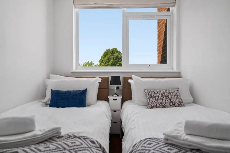 Gatewick Duplex Serviced Apartment