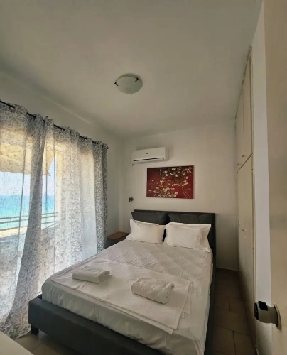 2 Bedrooms Apartment with balcony and with mountain view