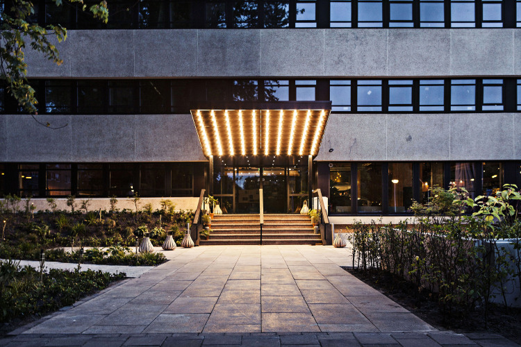 Hotel V FizeaustraatOver view