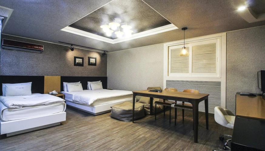 Bluemore Motel
