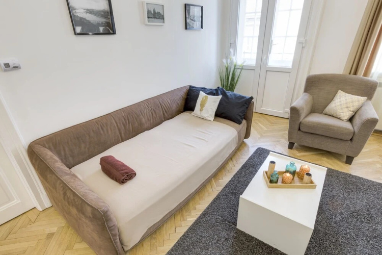 Real Apartments Zoltan