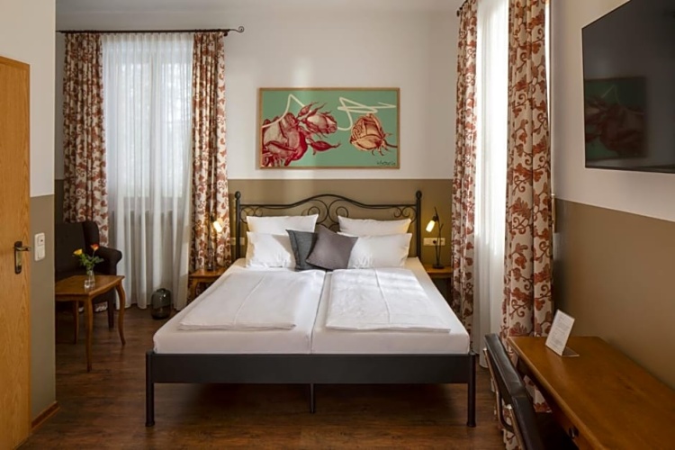 Standard Double room with view