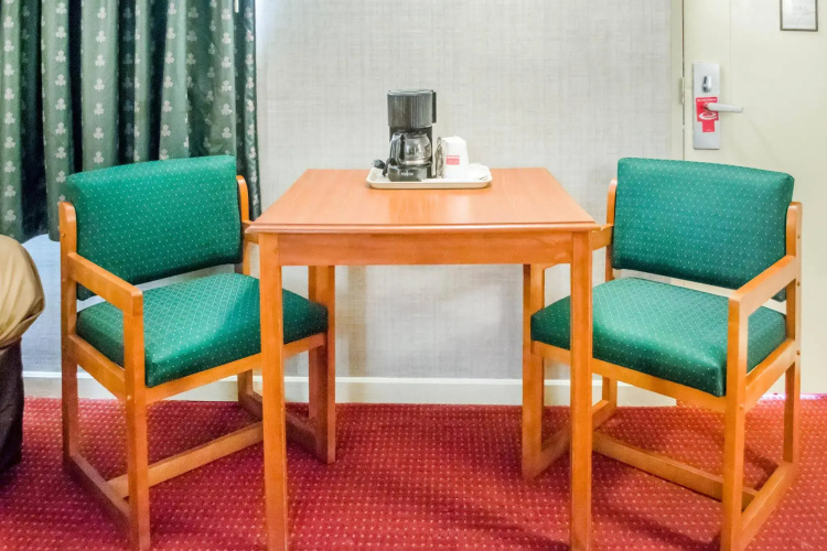 Falls Inn