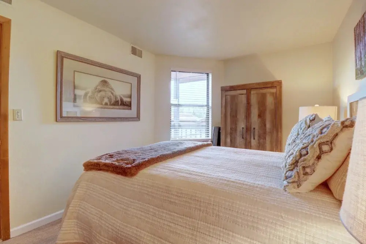 201c Mountain Side 1br 1ba 1 Bedroom Condo by RedAwning