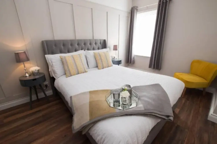 2 Bedrooms Apartment
