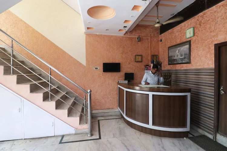 Oyo 29742 Hotel Seva & Restaurant