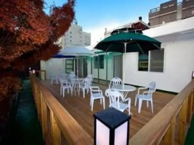 Neighbors Guesthouse