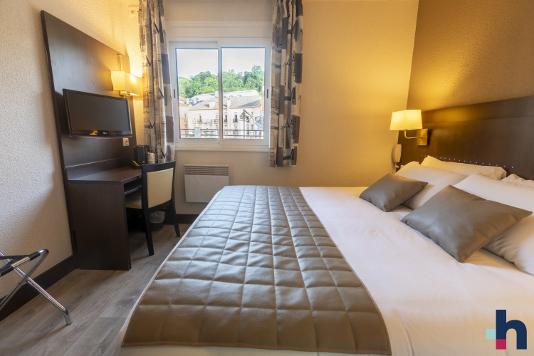 Hôtel Croix des Bretons Lourdes Pyrénées