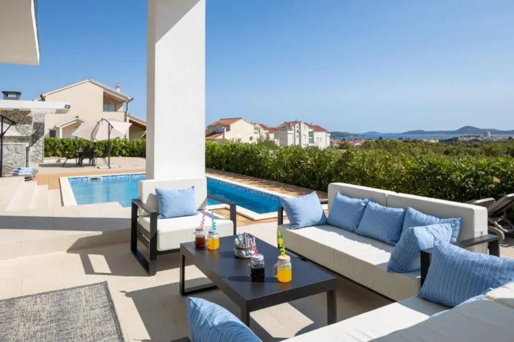 Luxury villa Mia