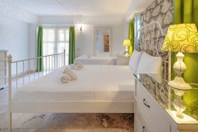 Standard Double room with view