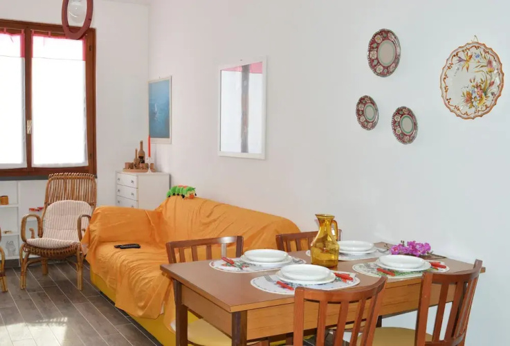 House Esperia