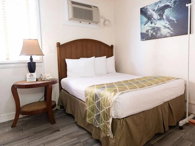 Pacific Marina Inn Airport Hotel