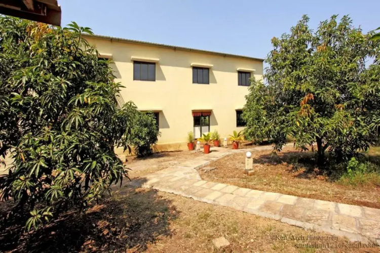 The Lodge Gir