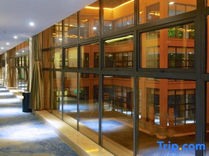 Laifeng Qingfengshan Hotel
