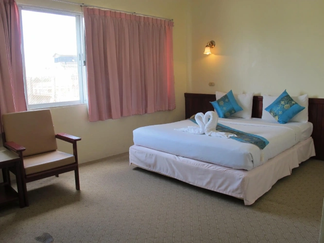 Standard Double room with city view
