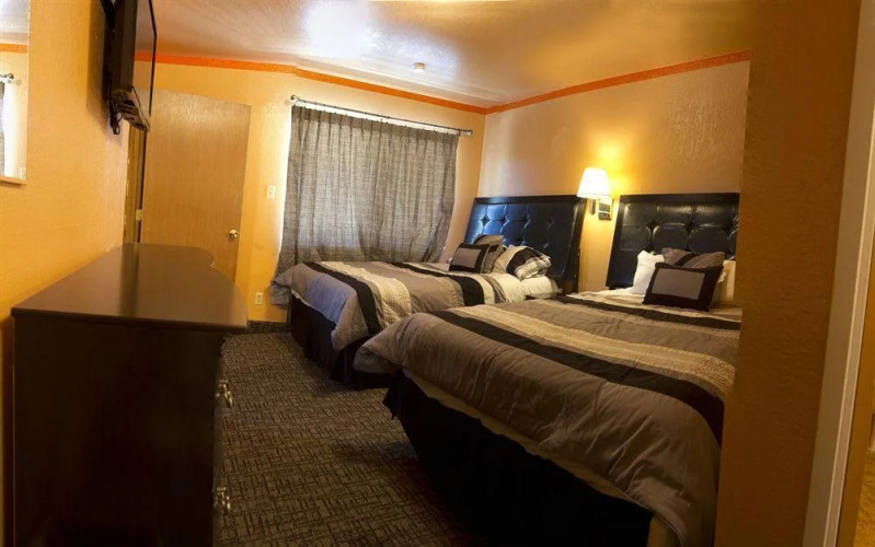 Capitol Inn & Suites