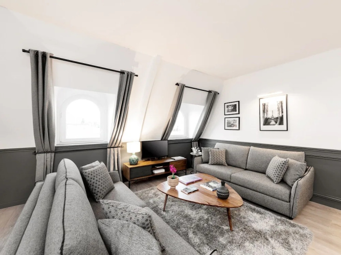 Luxury 2BDR Le Louvre I by Livinparis