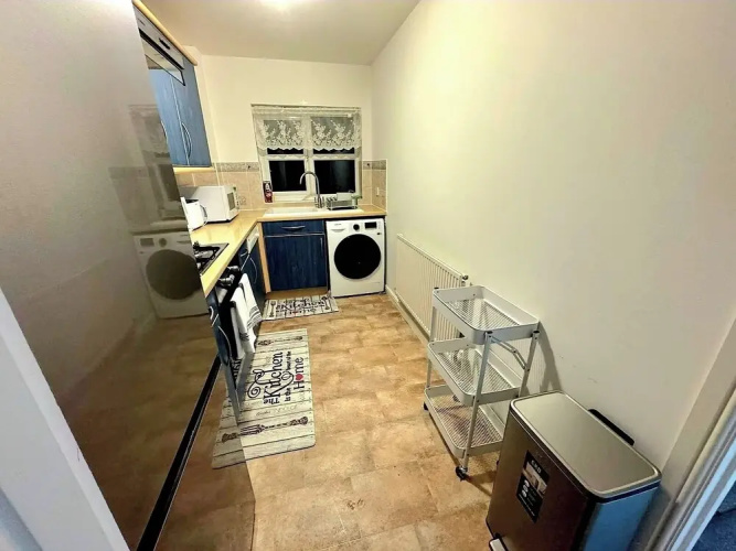 2 Bed-2 Bath-town Centre-free Parking