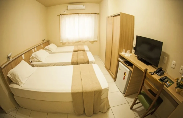 Standard Triple room