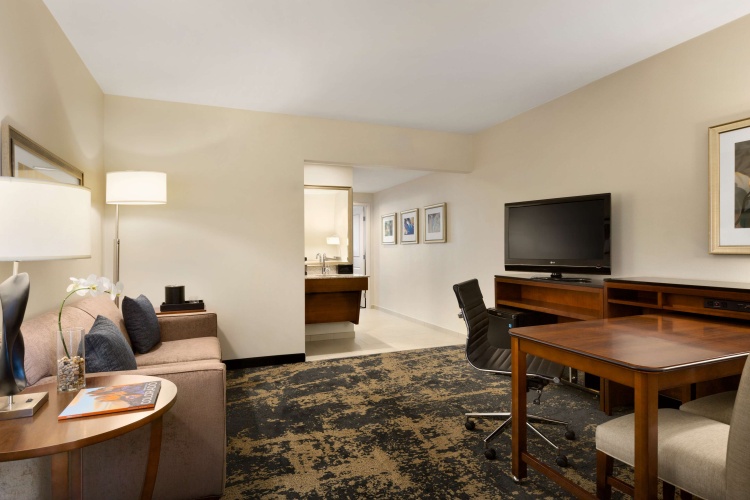 Embassy Suites by Hilton Denver Downtown Convention Center photo 9