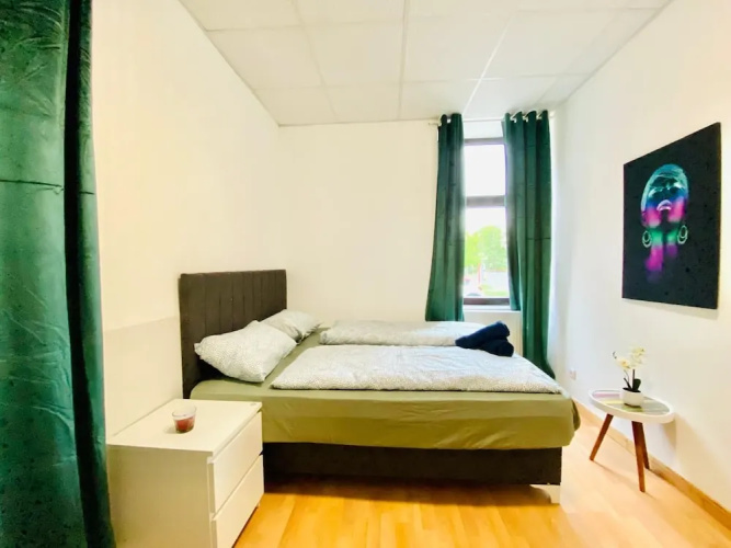 Spacious 2BR Apt For 9 Near Liesing