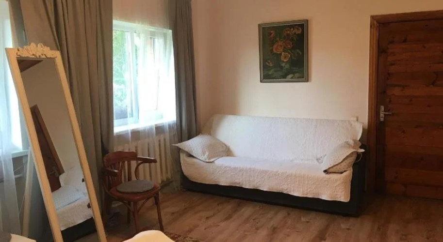 Dana Guest House